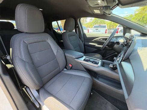 Used 2026 Chevrolet Equinox EV LT FWD image 27