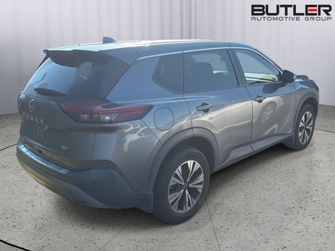 Used 2022 Nissan Rogue SV FWD image 9