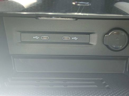 New 2026 Volkswagen Taos SE FWD image 24