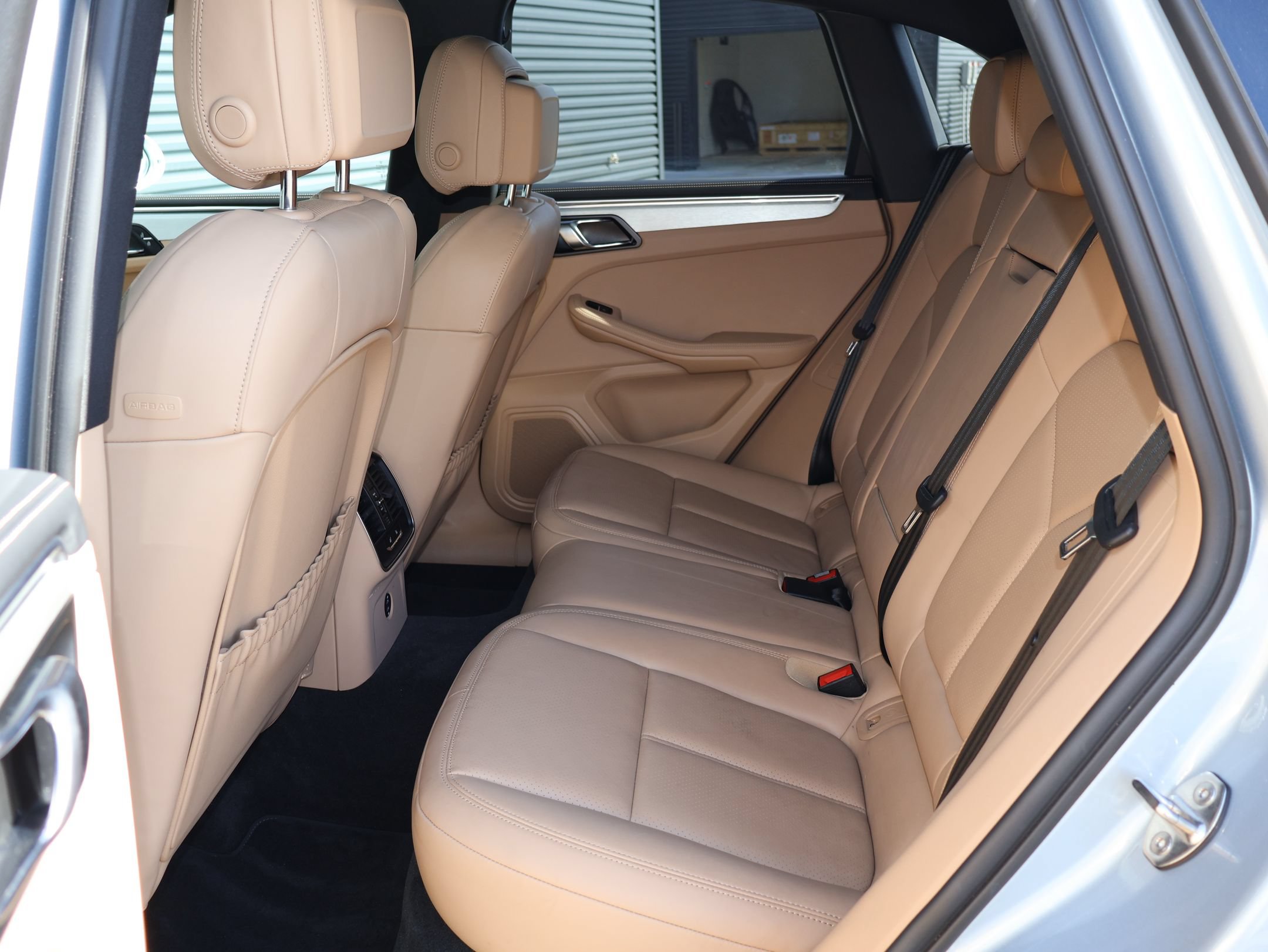 Used 2024 Porsche Macan S AWD/4WD image 27