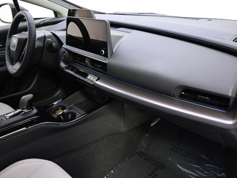 Used 2024 Toyota Prius XLE image 15