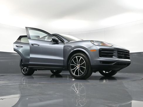 New 2026 Porsche Cayenne Coupe AWD/4WD image 37