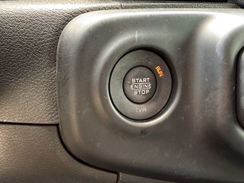 Used 2023 Jeep Wrangler Unlimited Rubicon 4xe w/ Cold Weather Group AWD/4WD image 25
