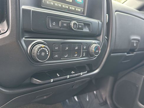 Used 2018 Chevrolet Silverado 1500 Custom w/ Custom Value Package image 19