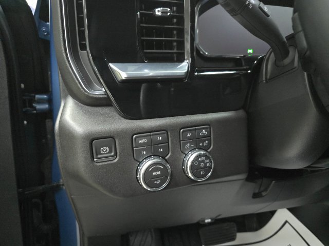 Used 2026 GMC Sierra 1500 Elevation w/ Elevation Premium Package AWD/4WD image 16