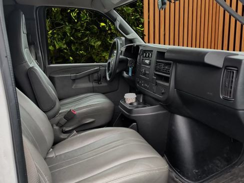 Used 2020 Chevrolet Express 2500 w/ Driver Convenience Package RWD image 8