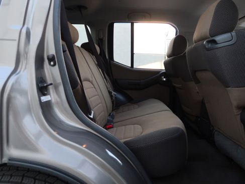 Used 2006 Nissan Xterra S w/ (U01) Utility Pkg image 31