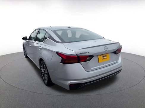 Used 2026 Nissan Altima 2.5 SV FWD image 10
