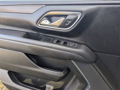 Used 2022 Chevrolet Tahoe Z71 w/ Luxury Package image 16