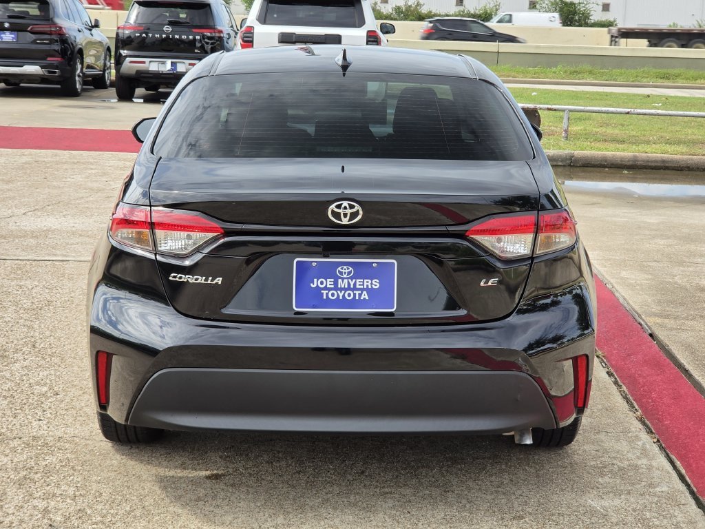 Used 2024 Toyota Corolla LE FWD image 8