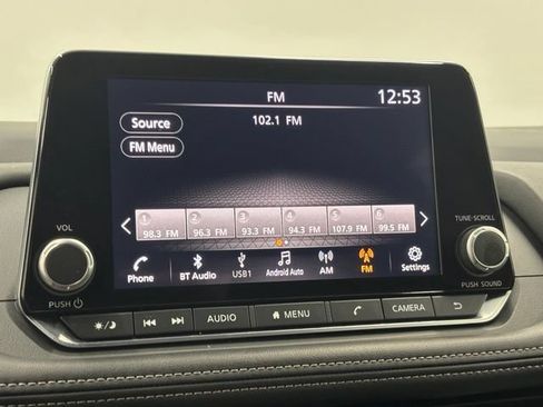 Used 2025 Nissan Rogue SV AWD/4WD image 29