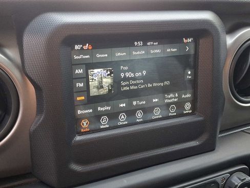 Used 2020 Jeep Wrangler Sport S image 19