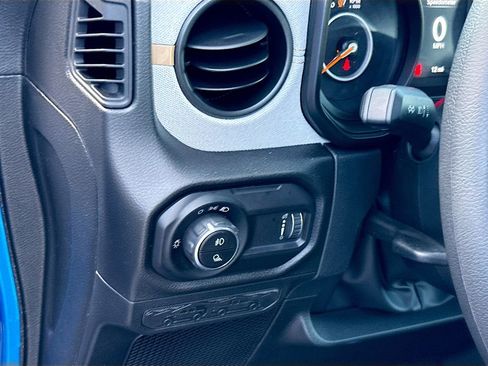 New 2026 Jeep Gladiator Sport image 10