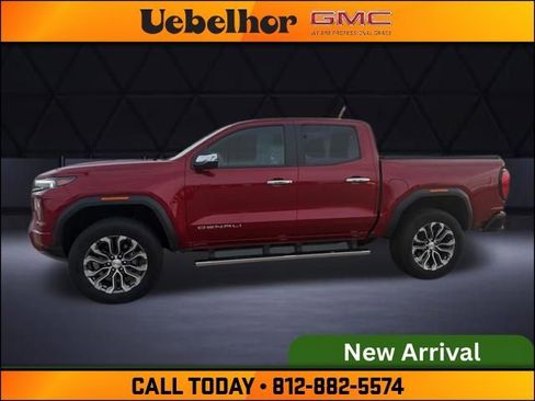 Used 2023 GMC Canyon Denali image 16