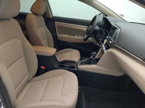 Used 2019 Hyundai Elantra SEL FWD image 21