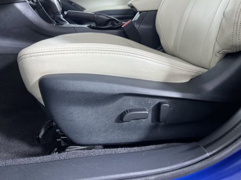 Used 2023 Subaru Impreza 2.0i Limited image 12