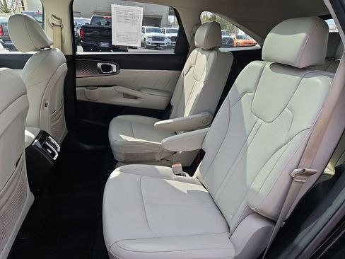 Used 2021 Kia Sorento SX image 14
