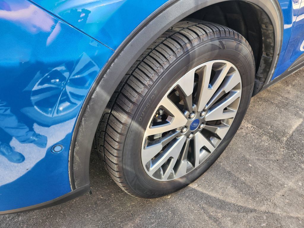 Used 2020 Ford Escape Titanium AWD/4WD image 22