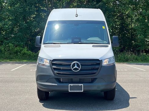 New 2025 Mercedes-Benz Sprinter 2500 image 6