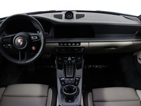 Used 2025 Porsche 911 Carrera image 11