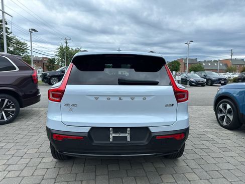 Used 2024 Volvo XC40 B5 Core w/ Protection Package Premier AWD/4WD image 29