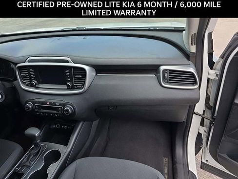 Used 2019 Kia Sorento LX image 6
