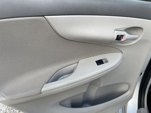 Used 2009 Toyota Corolla LE FWD image 13