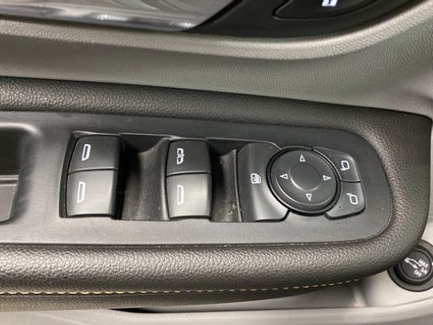 Used 2020 GMC Terrain SLT w/ Preferred Package AWD/4WD image 22