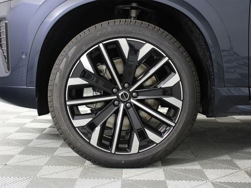 New 2026 Volvo XC90 T8 Ultra w/ Protection Package image 13