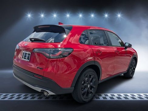Used 2024 Honda HR-V Sport image 3