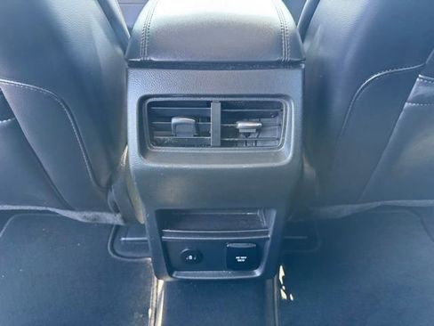 Used 2024 Ford Edge SEL w/ Convenience Package image 35