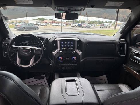 Used 2021 GMC Sierra 1500 SLT w/ SLT Premium Package AWD/4WD image 9