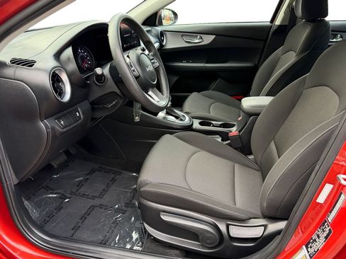 Certified 2022 Kia Forte LXS FWD image 17