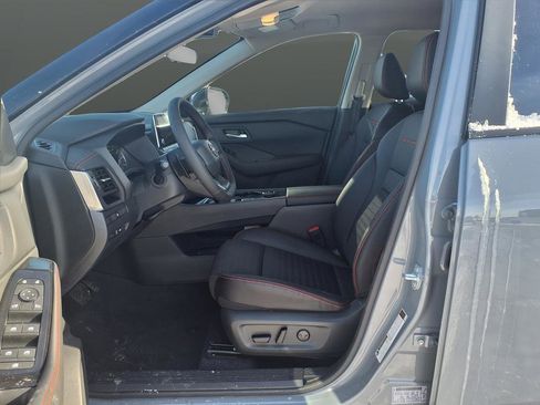New 2026 Nissan Rogue SV AWD/4WD image 13