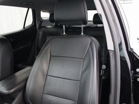 Used 2022 GMC Terrain SLT image 19