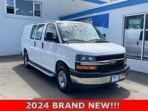 Used 2024 Chevrolet Express 2500 w/ Driver Convenience Package RWD image 1