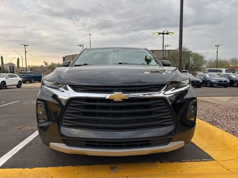 Used 2021 Chevrolet Blazer LT image 2
