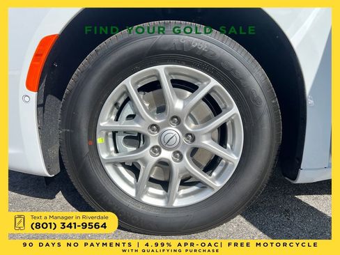 New 2026 Chrysler Pacifica Select image 26