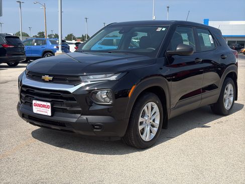 Certified 2022 Chevrolet TrailBlazer LS FWD image 2