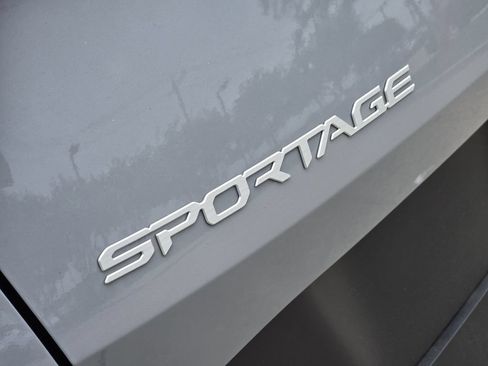New 2026 Kia Sportage EX w/ EX Panorama Roof Package FWD image 7