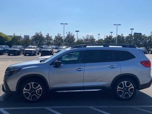 Used 2025 Subaru Ascent Touring w/ Popular Package #2 image 2