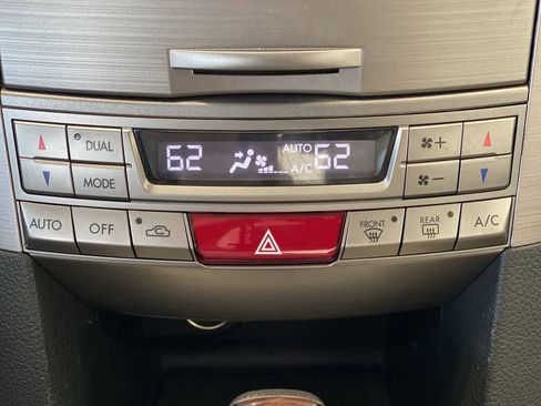 Used 2014 Subaru Legacy 2.5i Limited w/ Popular Package #2 image 20