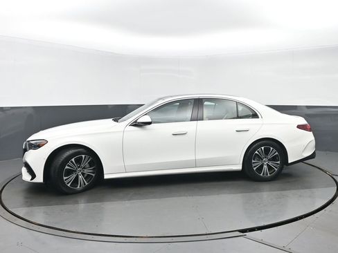 Used 2024 Mercedes-Benz E 350 4MATIC Sedan image 6