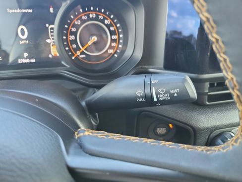 Certified 2024 Jeep Gladiator Sport image 29