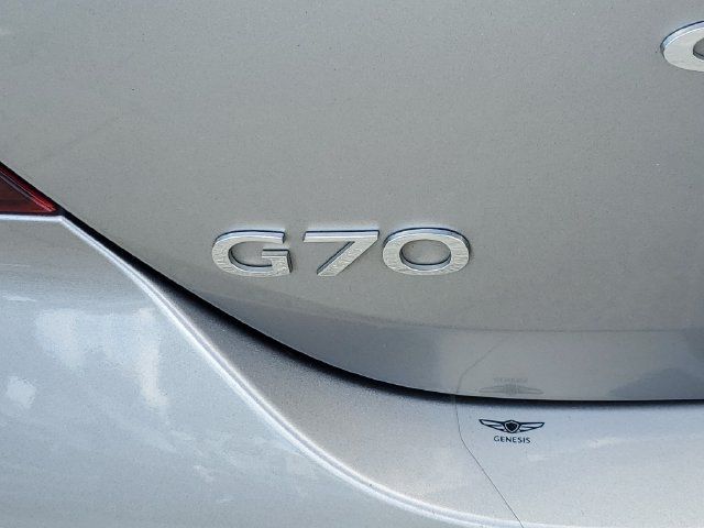 Used 2022 Genesis G70 2.0T RWD image 13
