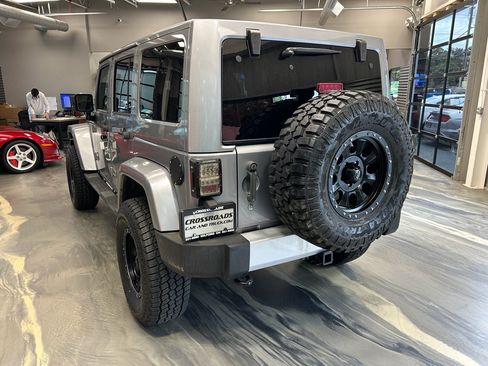 Used 2013 Jeep Wrangler Unlimited Sahara w/ Connectivity Group AWD/4WD image 27