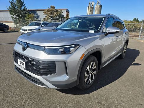 New 2025 Volkswagen Tiguan S image 8