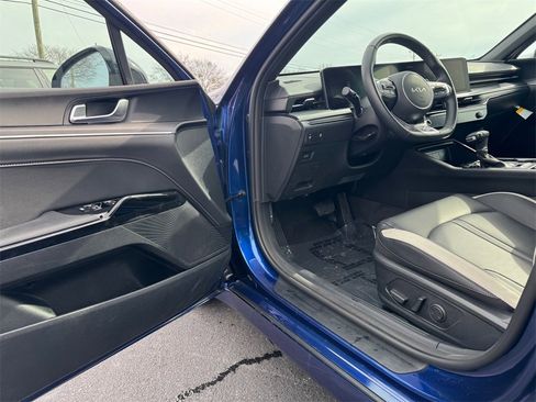 Certified 2025 Kia K5 GT-Line image 12