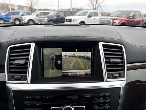 Used 2015 Mercedes-Benz GL 450 4MATIC image 24