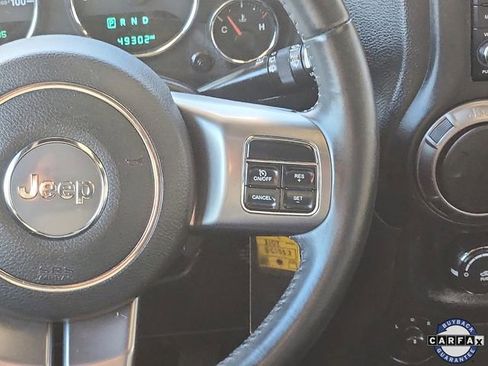 Used 2018 Jeep Wrangler Unlimited Sahara AWD/4WD image 14